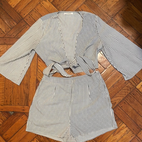 Glamorous Striped Co Ord Set - Picture 8 of 9